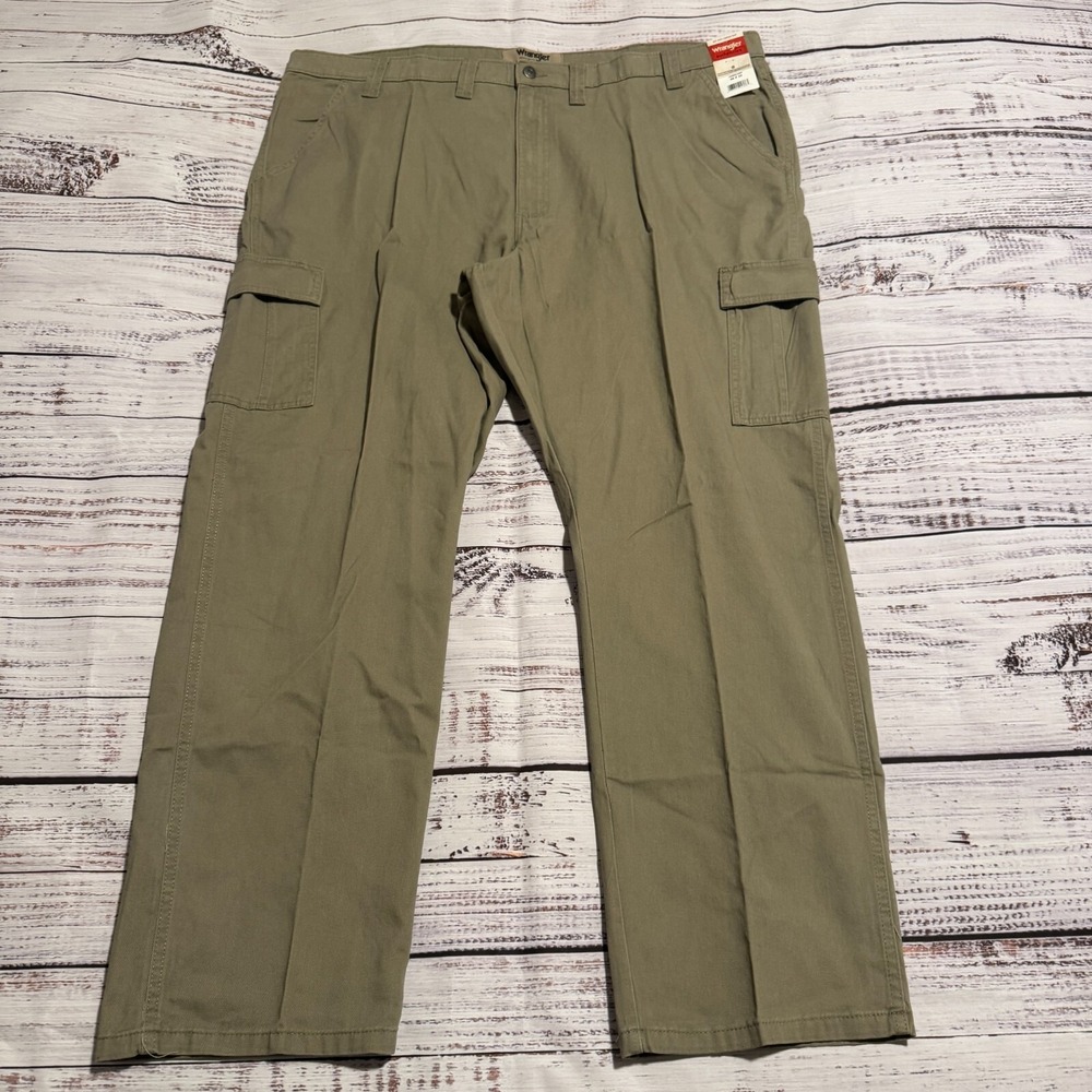 Wrangler Authentics Relaxed Fit Classic Cargo Pants Khaki Men's Size 46x32